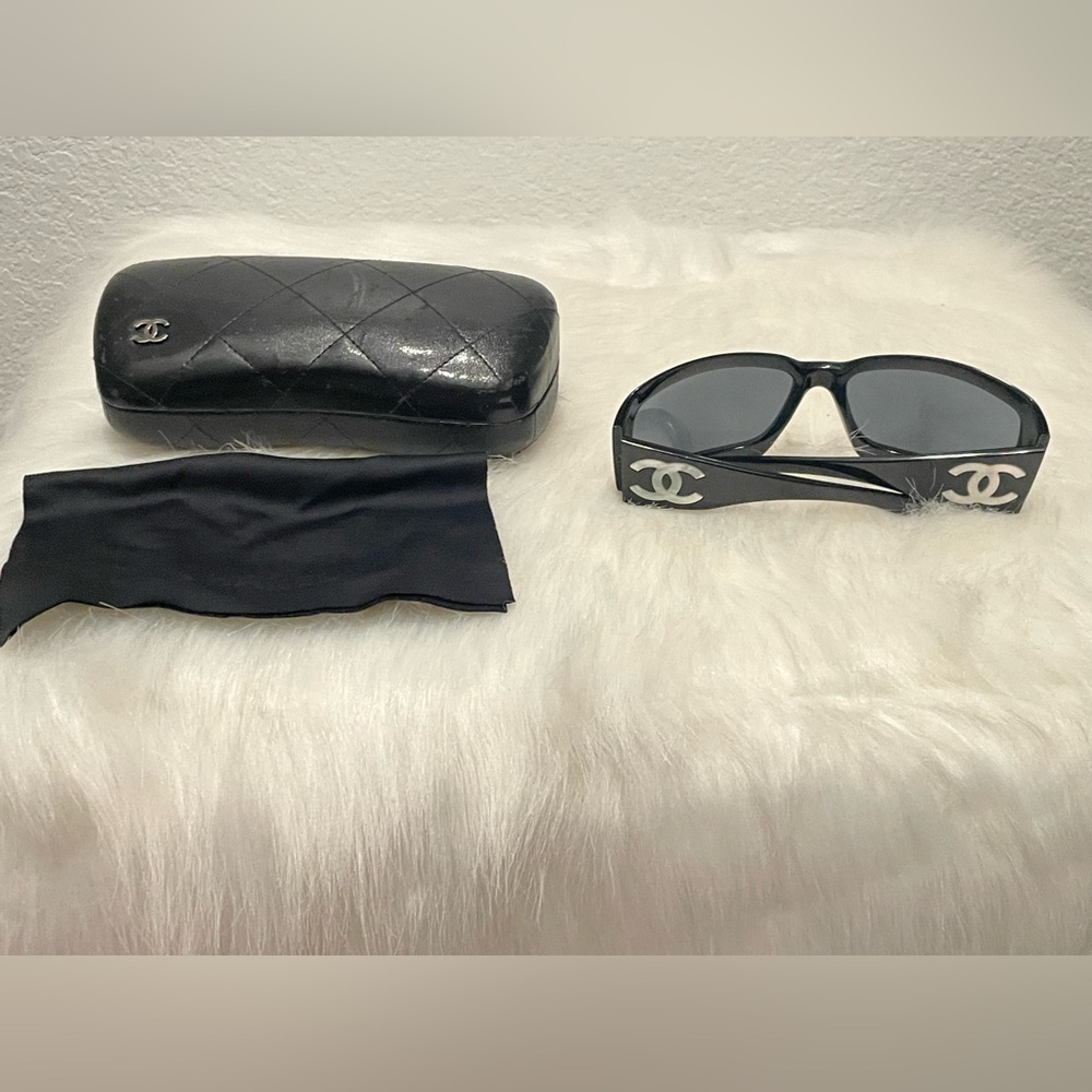Authentic Chanel sunglasses!